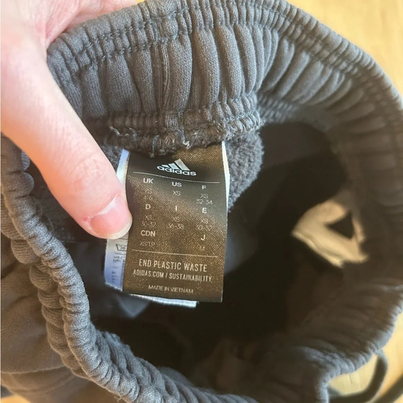 Adidas Sweat Shorts SZ XS - Picture 10 of 12